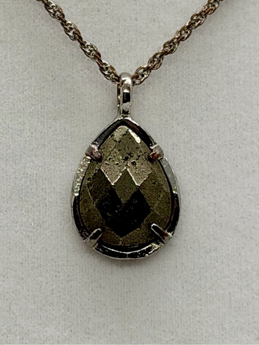 Kendra Scott Black Pyrite Kiri